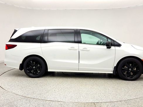 Used 2023 Honda Odyssey Sport image 4
