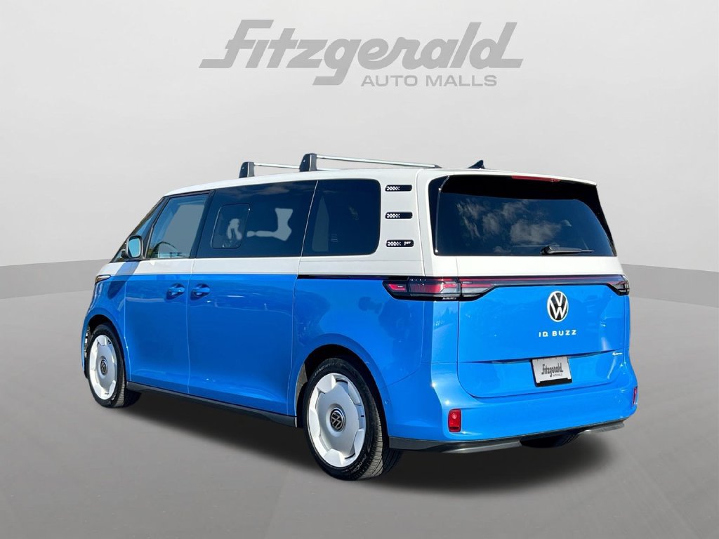 Used 2025 Volkswagen ID. Buzz 1st Edition AWD/4WD image 17