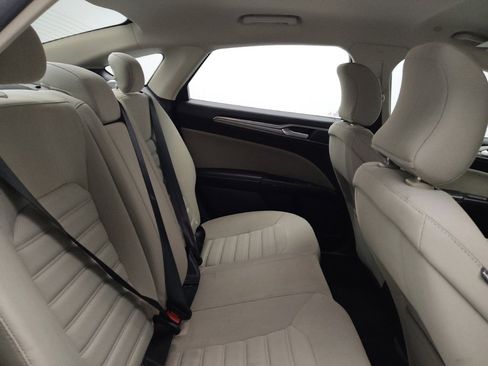 Used 2018 Ford Fusion S image 19