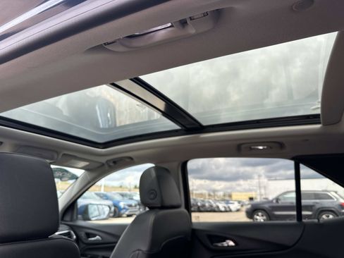 Certified 2024 Chevrolet Equinox Premier AWD/4WD image 12