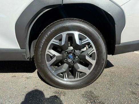 Used 2025 Subaru Forester Premium w/ Convenience Package #1 image 10