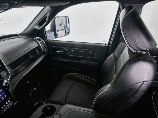 Used 2026 RAM 2500 Laramie AWD/4WD image 22