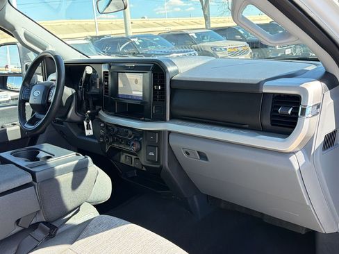 Used 2025 Ford F250 XLT AWD/4WD image 27