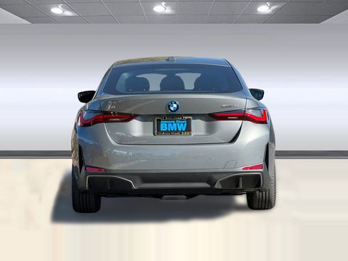 Used 2025 BMW i4 eDrive40 w/ Premium Package RWD image 9