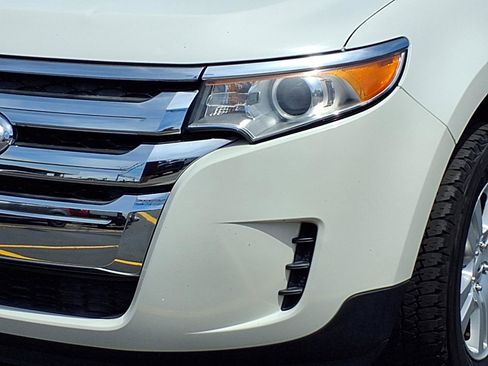 Used 2013 Ford Edge SE FWD image 24