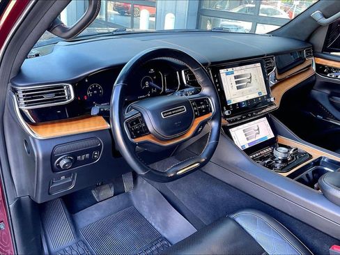 Used 2022 Jeep Grand Wagoneer Series III w/ Rear Seat Video Group 1 image 14