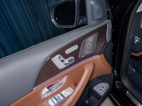 New 2025 Mercedes-Benz GLS 450 4MATIC image 12