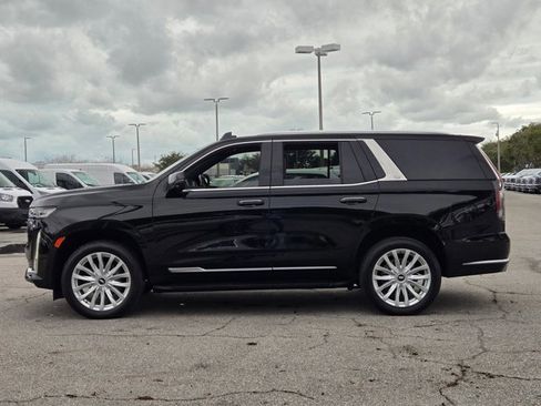 Used 2024 Cadillac Escalade Luxury image 9