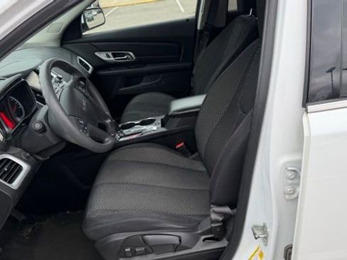 Used 2017 GMC Terrain SLE image 15