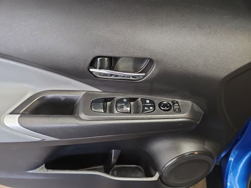 Used 2024 Nissan Kicks SR w/ SR Premium Package image 13