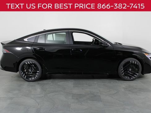 New 2026 Nissan Sentra SR w/ SR Premium Package FWD image 12