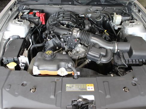 Used 2013 Ford Mustang Coupe RWD image 33