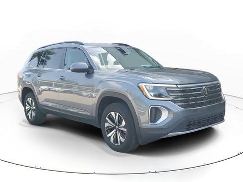Certified 2024 Volkswagen Atlas SE FWD image 1