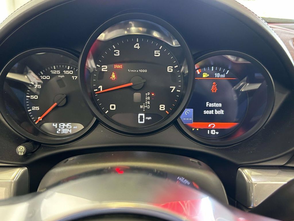 Used 2017 Porsche 718 Boxster RWD image 30