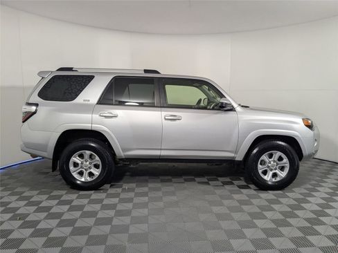 Certified 2022 Toyota 4Runner SR5 image 5