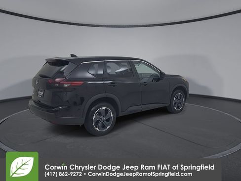 Used 2025 Nissan Rogue SV FWD image 15