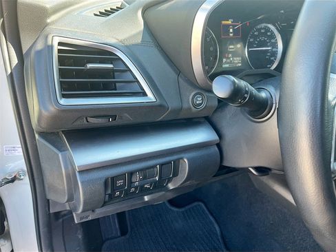 Used 2021 Subaru Crosstrek 2.5i Limited w/ Moonroof Package 2 image 10