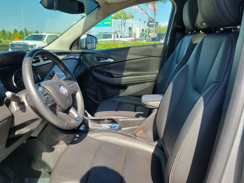 Used 2023 Buick Encore GX Essence w/ Experience Buick Package FWD image 12