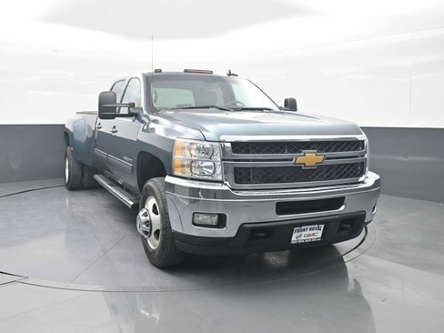 Used 2012 Chevrolet Silverado 3500 LTZ AWD/4WD image 2