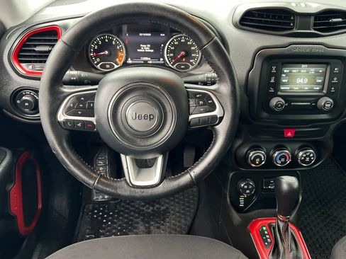 Used 2017 Jeep Renegade Trailhawk image 15