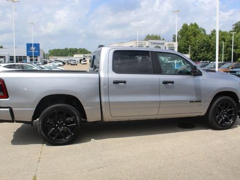 Used 2024 RAM 1500 Laramie AWD/4WD image 7