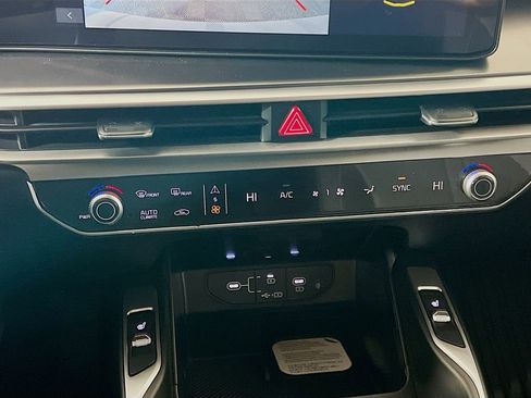 New 2026 Kia Sorento S w/ S Panoramic Sunroof Package image 15