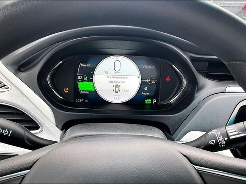 Used 2021 Chevrolet Bolt LT image 18