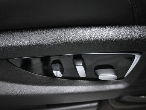 Used 2017 Cadillac Escalade ESV Luxury image 58