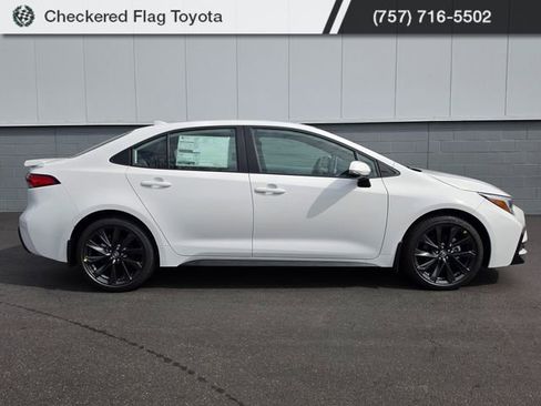 New 2026 Toyota Corolla SE image 2