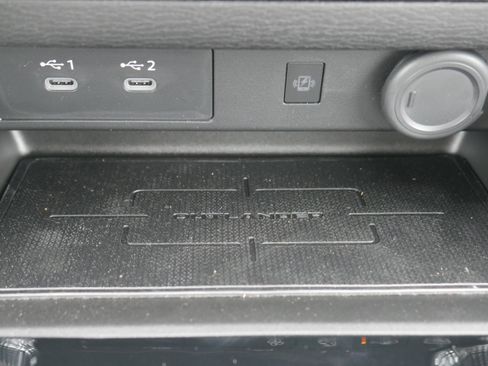 Used 2025 Mitsubishi Outlander AWD image 21