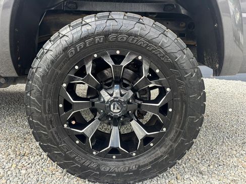 Used 2018 RAM 2500 Laramie w/ Sport Appearance Group AWD/4WD image 2