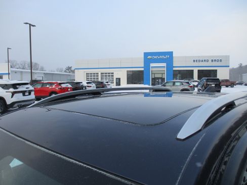 Used 2018 Chevrolet Equinox LT w/ Sun & Infotainment Package image 11