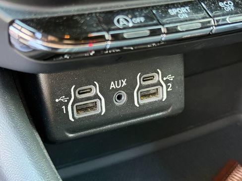 Used 2023 Dodge Durango GT AWD/4WD image 36
