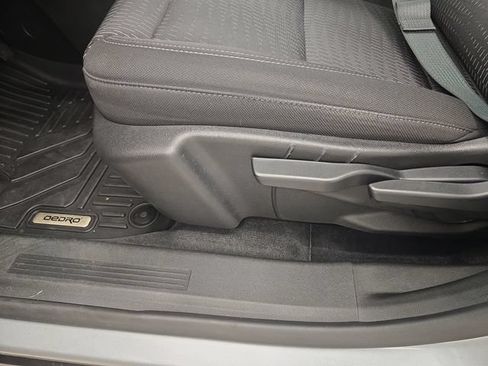 Used 2025 Chevrolet Equinox LT FWD image 31