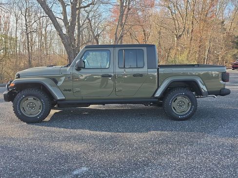 New 2026 Jeep Gladiator Willys AWD/4WD image 5