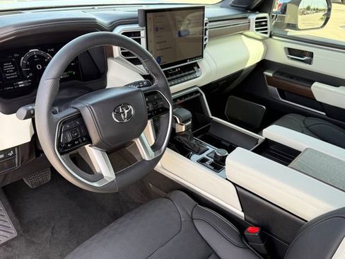 Used 2024 Toyota Sequoia Capstone image 11