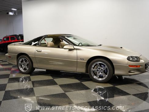 Used 2002 Chevrolet Camaro Z28 w/ SS Performance/Appearance Pkg RWD image 16