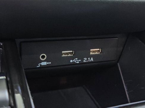 Used 2020 Subaru Outback Premium image 32