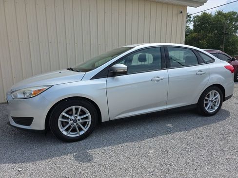 Used 2016 Ford Focus SE FWD image 12
