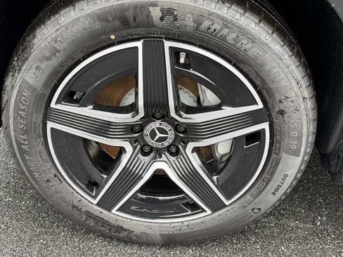 Certified 2025 Mercedes-Benz GLC 300 4MATIC image 11