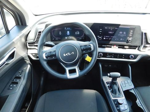 Used 2023 Kia Sportage LX FWD image 13