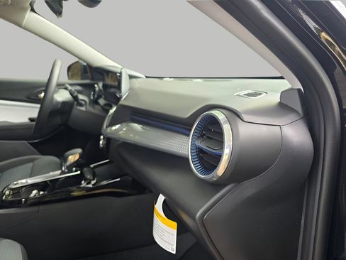 New 2026 Chevrolet Trax LT w/ Driver Confidence Package FWD image 12
