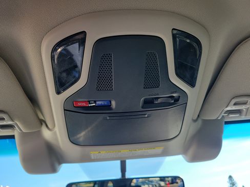 Used 2021 Subaru Outback Premium image 22