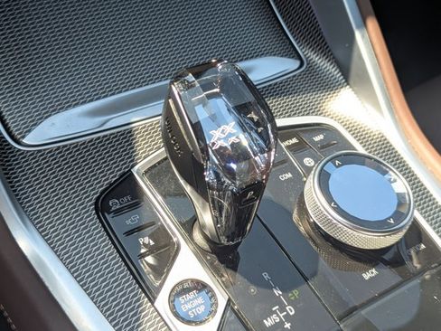 Used 2022 BMW X6 xDrive40i w/ Executive Package image 5