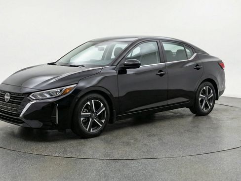 Used 2025 Nissan Sentra SV FWD image 3