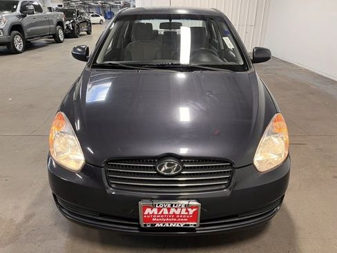 Used 2011 Hyundai Accent GLS image 8