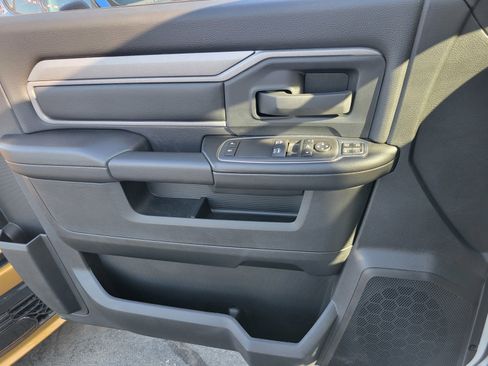 New 2024 RAM 2500 Tradesman w/ Chrome Appearance Group image 23