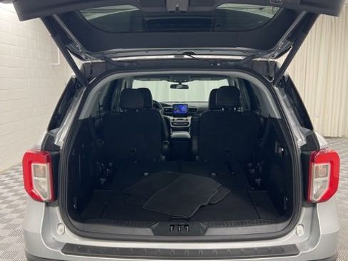Used 2022 Ford Explorer XLT w/ Equipment Group 202A image 18