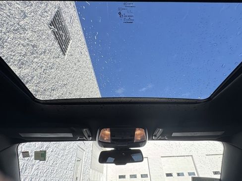 Used 2016 Dodge Charger SXT w/ AWD Plus Group image 11