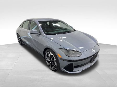 Used 2024 Hyundai Ioniq 6 SEL AWD/4WD image 3
